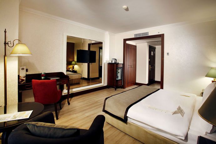 Imagen de la habitación del Hotel Occidental Taksim. Foto 5