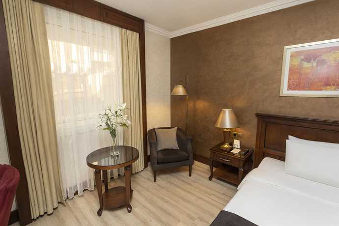 Imagen de la habitación del Hotel Occidental Taksim. Foto 7