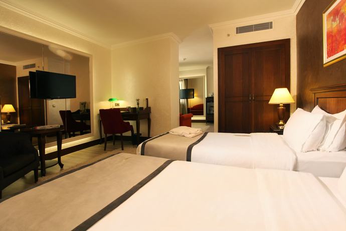Imagen de la habitación del Hotel Occidental Taksim. Foto 13