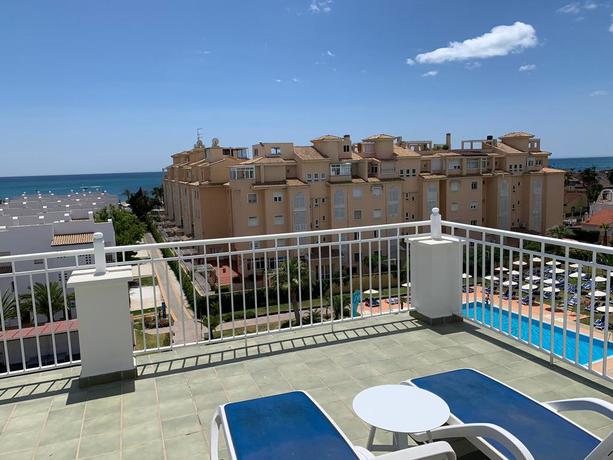 Imagen de los exteriores del Hotel Occidental Torremolinos Playa. Foto 15