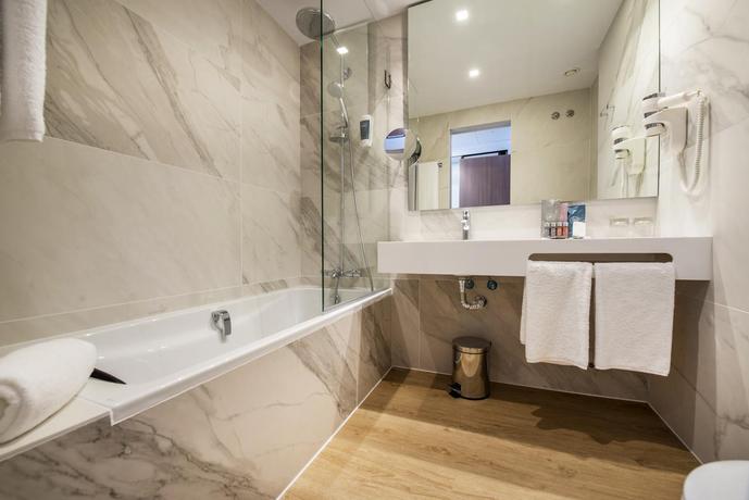 Imagen de la habitación del Hotel Occidental Vigo. Foto 6