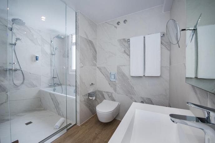 Imagen de la habitación del Hotel Occidental Vigo. Foto 14