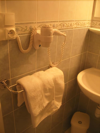 Imagen de la habitación del Hotel Océan, Lourdes. Foto 12