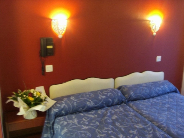 Imagen de la habitación del Hotel Océan, Lourdes. Foto 13