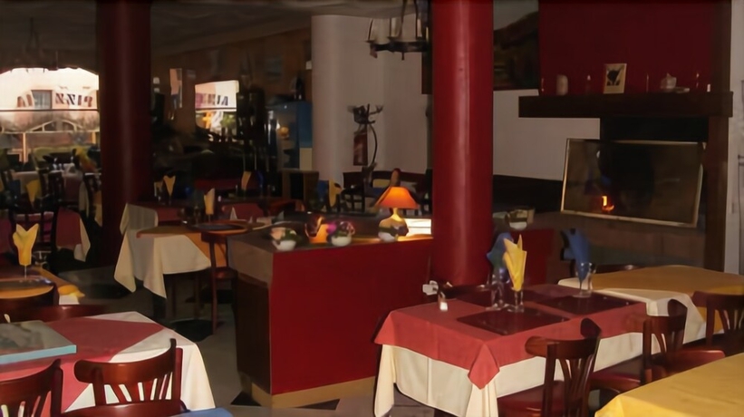 Imagen del bar/restaurante del Hotel Océan, Lourdes. Foto 4