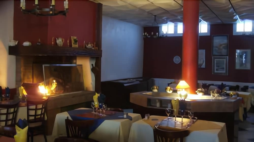 Imagen del bar/restaurante del Hotel Océan, Lourdes. Foto 5