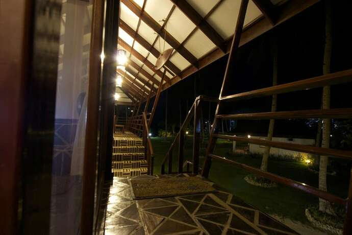 Imagen general del Hotel Ocean 101 Beach Resort. Foto 6