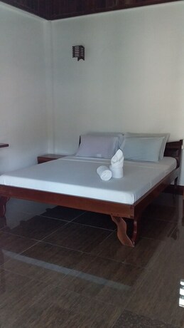 Imagen de la habitación del Hotel Ocean 101 Beach Resort. Foto 15