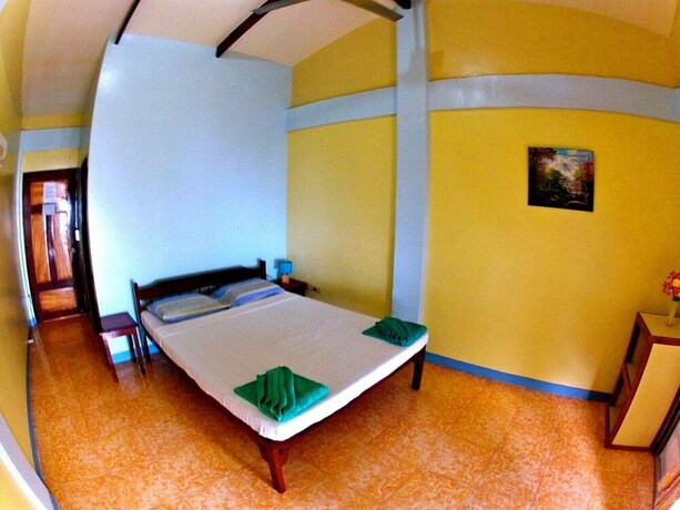 Imagen de la habitación del Hotel Ocean 101 Beach Resort. Foto 18