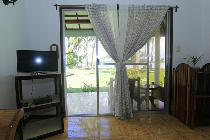 Imagen de la habitación del Hotel Ocean 101 Beach Resort. Foto 19