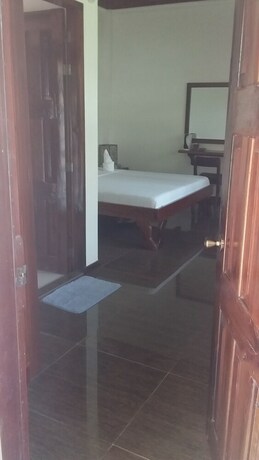 Imagen de la habitación del Hotel Ocean 101 Beach Resort. Foto 25