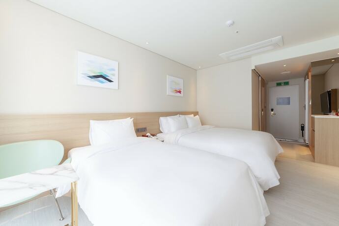 Imagen de la habitación del Hotel Ocean 2 Heaven. Foto 17