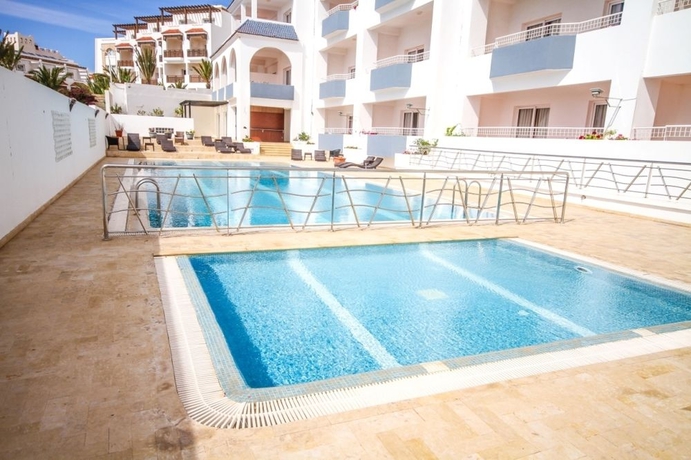 Imagen de la piscina del Hotel Ocean Atlantic View. Foto 14