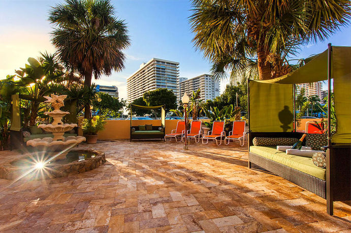 Imagen de los exteriores del Hotel Ocean Beach Club. Foto 10