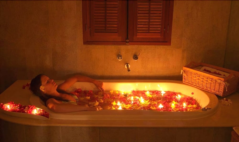 Imagen de la piscina del Hotel Ocean Beauty. Foto 15