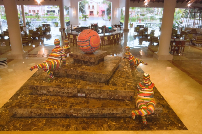 Imagen de los interiores del Hotel Ocean Blue And Sand Beach Resort. Foto 11