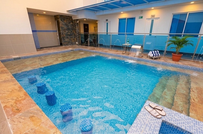 Imagen general del Hotel Ocean Blue Beach. Foto 1