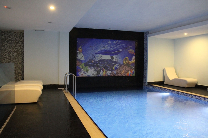 Imagen de la piscina del Hotel Ocean Blue High Class. Foto 14