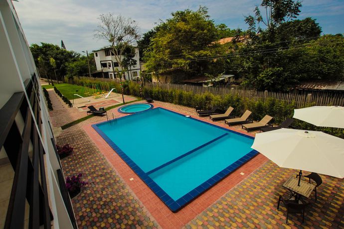 Imagen de la piscina del Hotel Ocean Blue, Manglaralto. Foto 16