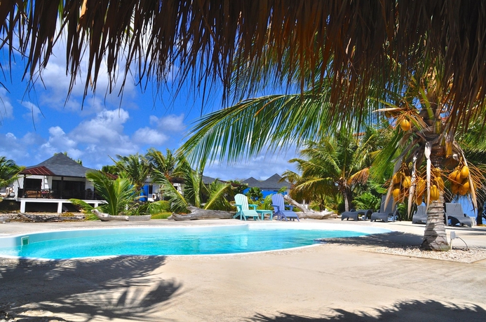 Imagen de la piscina del Hotel Ocean Breeze Boutique Hotel & Marina. Foto 15