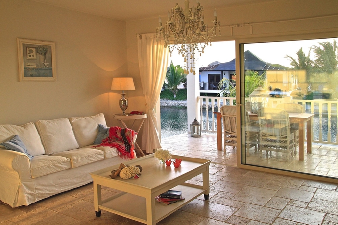 Imagen de los interiores del Hotel Ocean Breeze Boutique Hotel & Marina. Foto 13