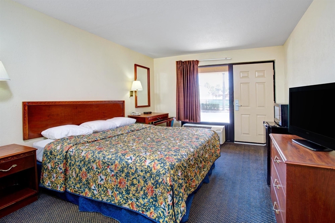 Imagen de la habitación del Hotel Ocean Breeze Inn. Foto 8