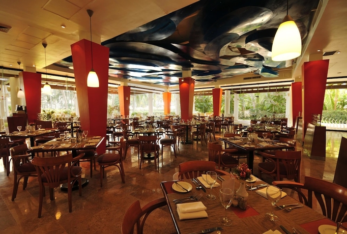 Imagen del bar/restaurante del Hotel Ocean Breeze Mazatlan. Foto 5