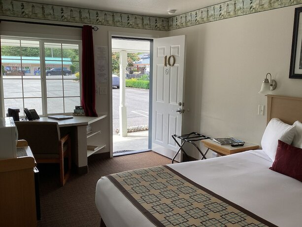 Imagen de la habitación del Hotel Ocean Breeze Motel. Foto 18