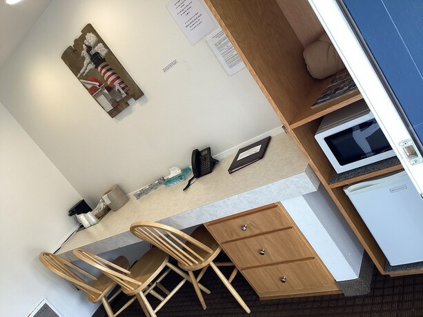 Imagen de la habitación del Hotel Ocean Breeze Motel. Foto 19