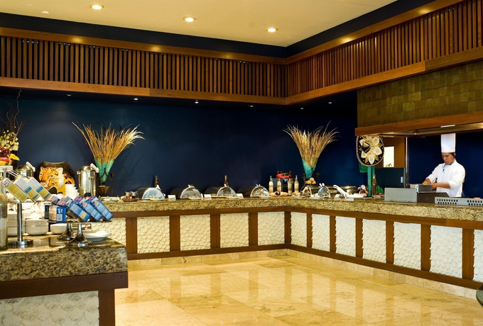Imagen del bar/restaurante del Hotel Ocean Breeze Nuevo Vallarta. Foto 3