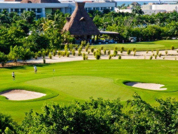 Imagen general del Hotel Ocean Breeze, Playa Punta Maroma. Foto 3