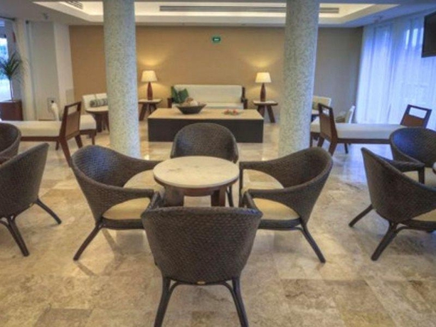 Imagen general del Hotel Ocean Breeze, Playa Punta Maroma. Foto 6