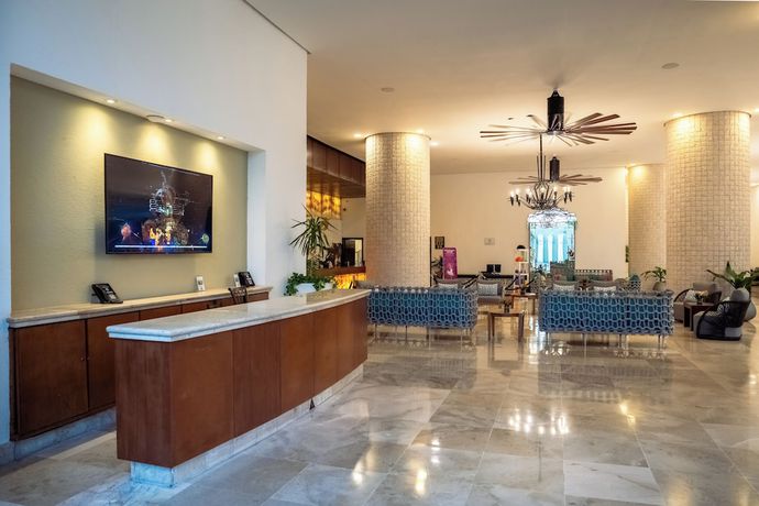 Imagen de los interiores del Hotel Ocean Breeze Puerto Vallarta. Foto 14