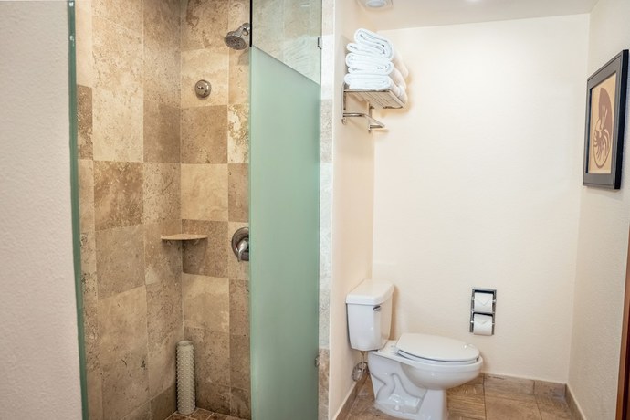 Imagen de la habitación del Hotel Ocean Breeze Puerto Vallarta. Foto 10