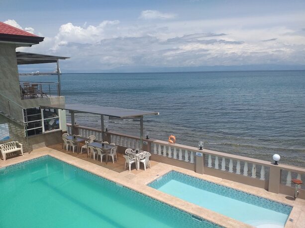 Imagen general del Hotel Ocean Breeze Resort. Foto 7