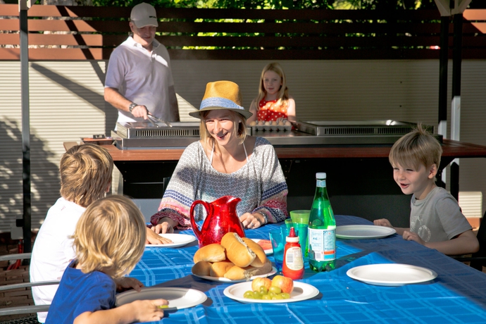 Imagen de los exteriores del Hotel Ocean Breeze Resort, Noosa Heads. Foto 9