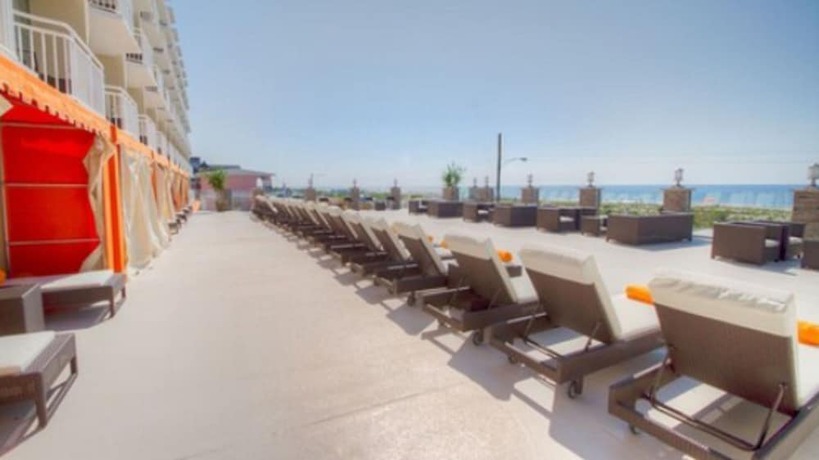 Imagen de la piscina del Hotel Ocean Club, Cape May. Foto 15