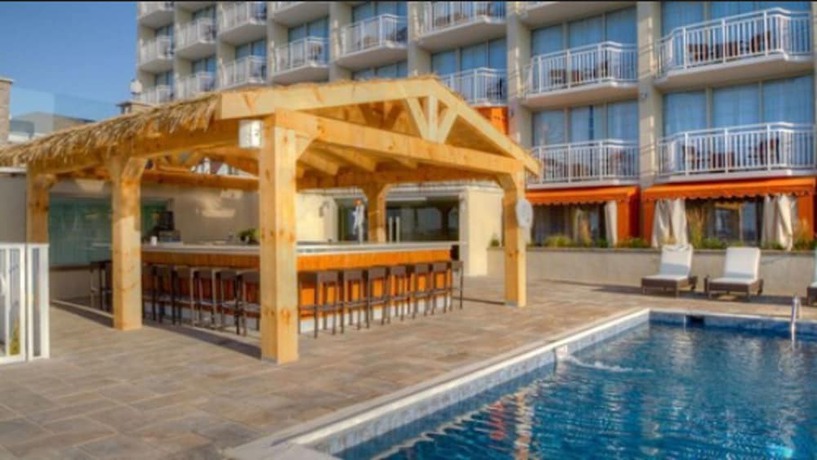 Imagen de la piscina del Hotel Ocean Club, Cape May. Foto 17