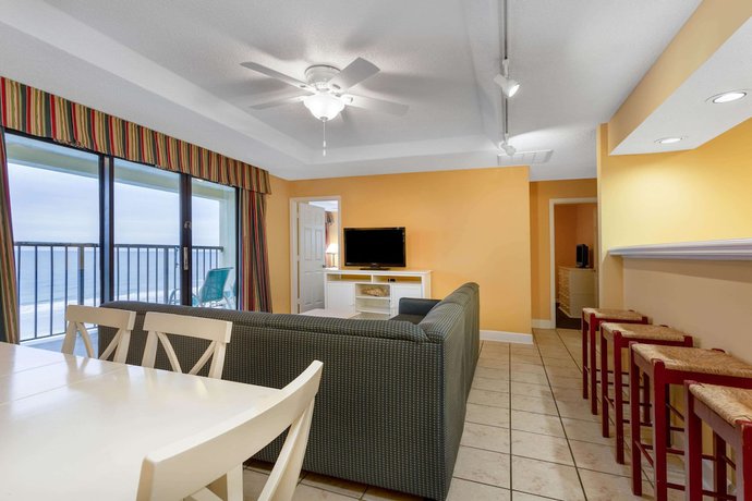 Imagen de los interiores del Hotel Ocean Club Resort Myrtle Beach a Ramada by Wyndham. Foto 15