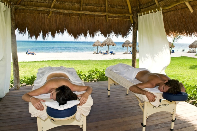 Imagen general del Hotel Ocean Coral Riviera Cancun All Inclusive. Foto 1