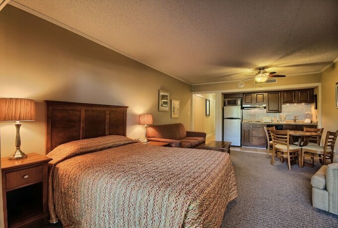 Imagen de la habitación del Hotel Ocean Creek Resort. Foto 13