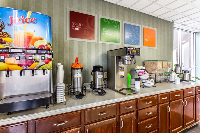 Imagen del bar/restaurante del Hotel Ocean Crest Inn and Suites. Foto 2
