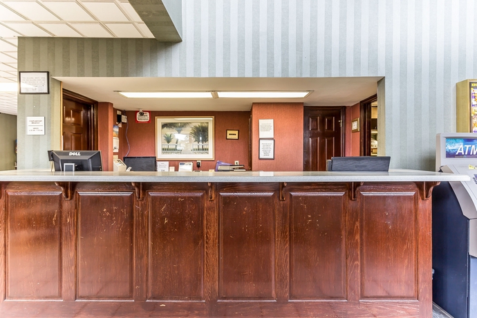 Imagen de los interiores del Hotel Ocean Crest Inn and Suites. Foto 13