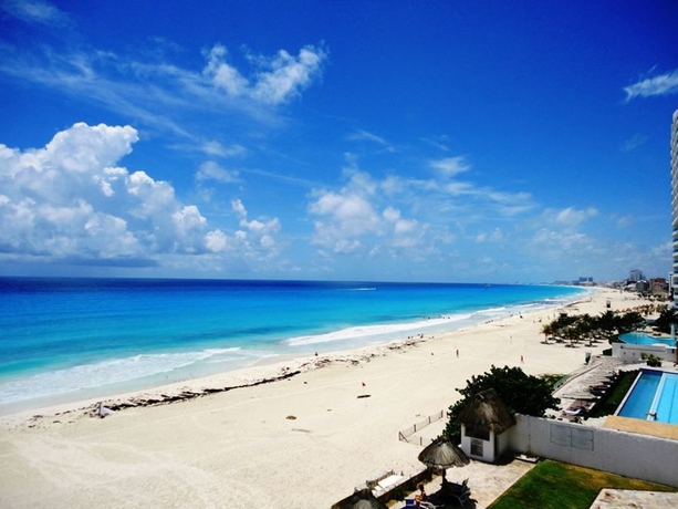 Imagen de los exteriores del Hotel Ocean Dream, Playa Chac Mool. Foto 11
