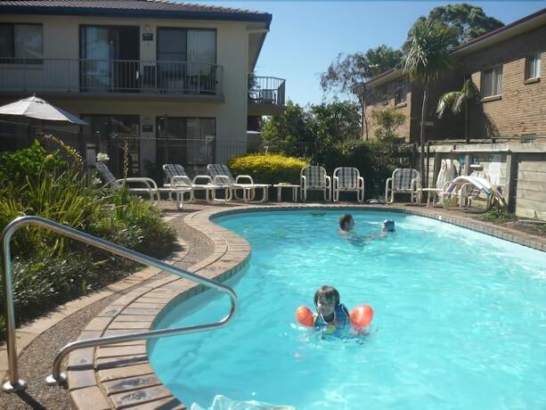 Imagen de la piscina del Hotel Ocean Drive Apartments. Foto 32