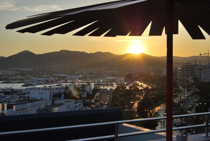 Imagen de la habitación del Hotel Ocean Drive Ibiza. Foto 5