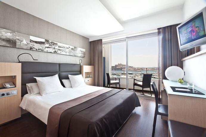 Imagen de la habitación del Hotel Ocean Drive Ibiza. Foto 13
