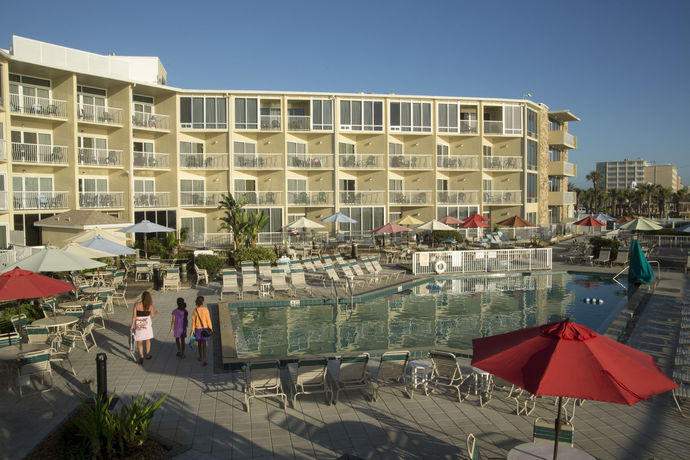 Imagen de la piscina del Hotel Ocean East Resort Club. Foto 15