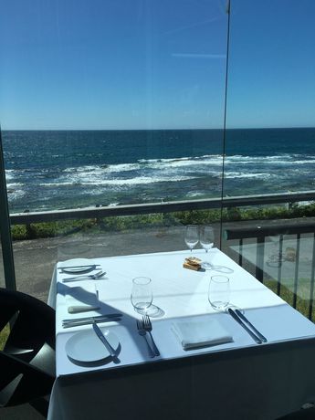 Imagen del bar/restaurante del Hotel Ocean Front At The Entrance. Foto 5