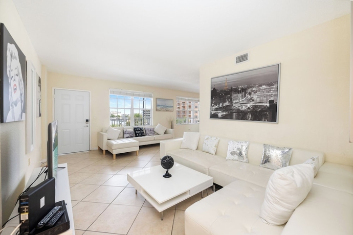 Imagen de la habitación del Hotel Ocean Front Beach in Clearwater 2BB 2BA. Foto 9